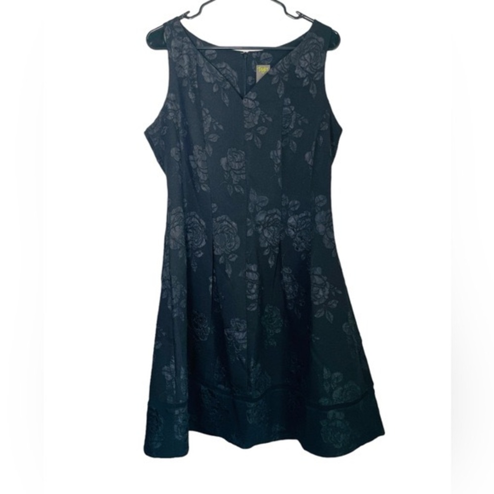 TAYLOR floral jacquard fit and flare black dress in size 12.